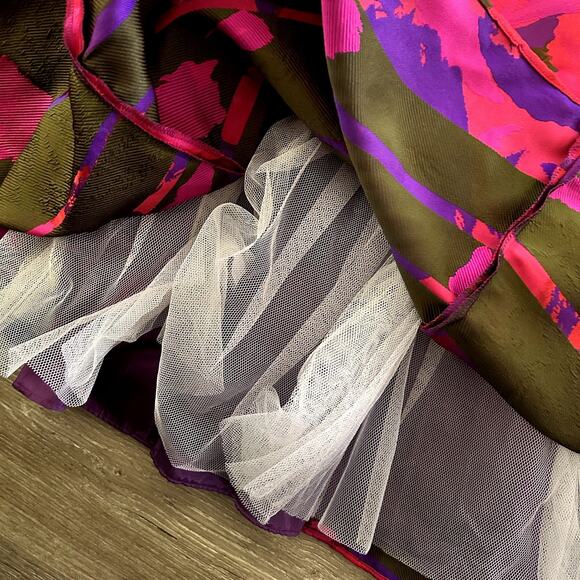 Striking Brocade Adrianna Papell Dress Gown Red Pink Roses Purple Plus Size 14 - Picture 3 of 7